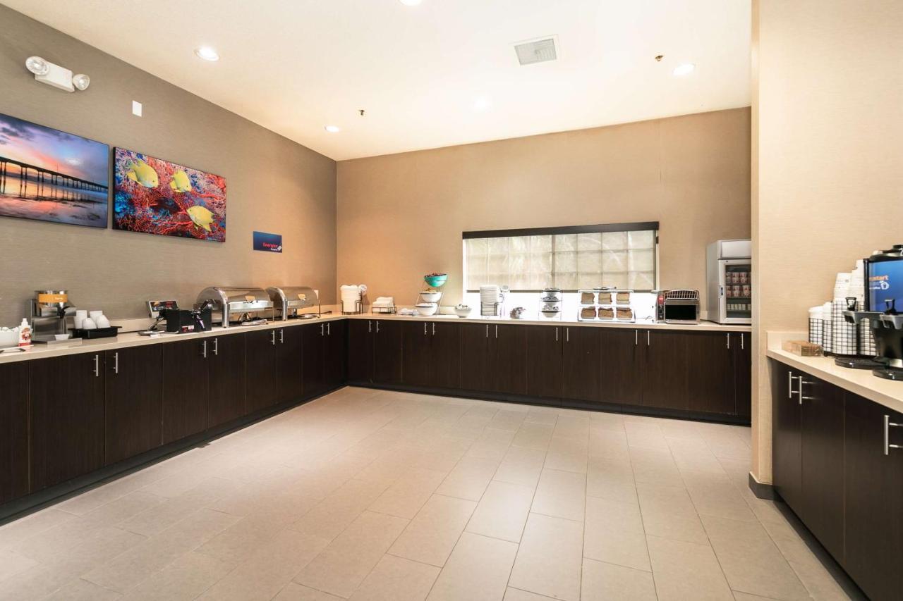 Hotel Comfort Inn&suites Zoo Seaworld Area